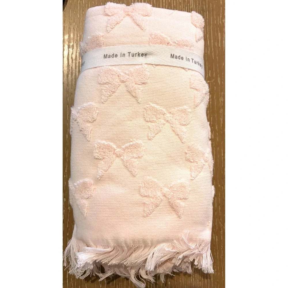 Cupcakes and Cashmere 2pc Hand Towels Pink Raised Bow Floral 100% Cotton Fringe